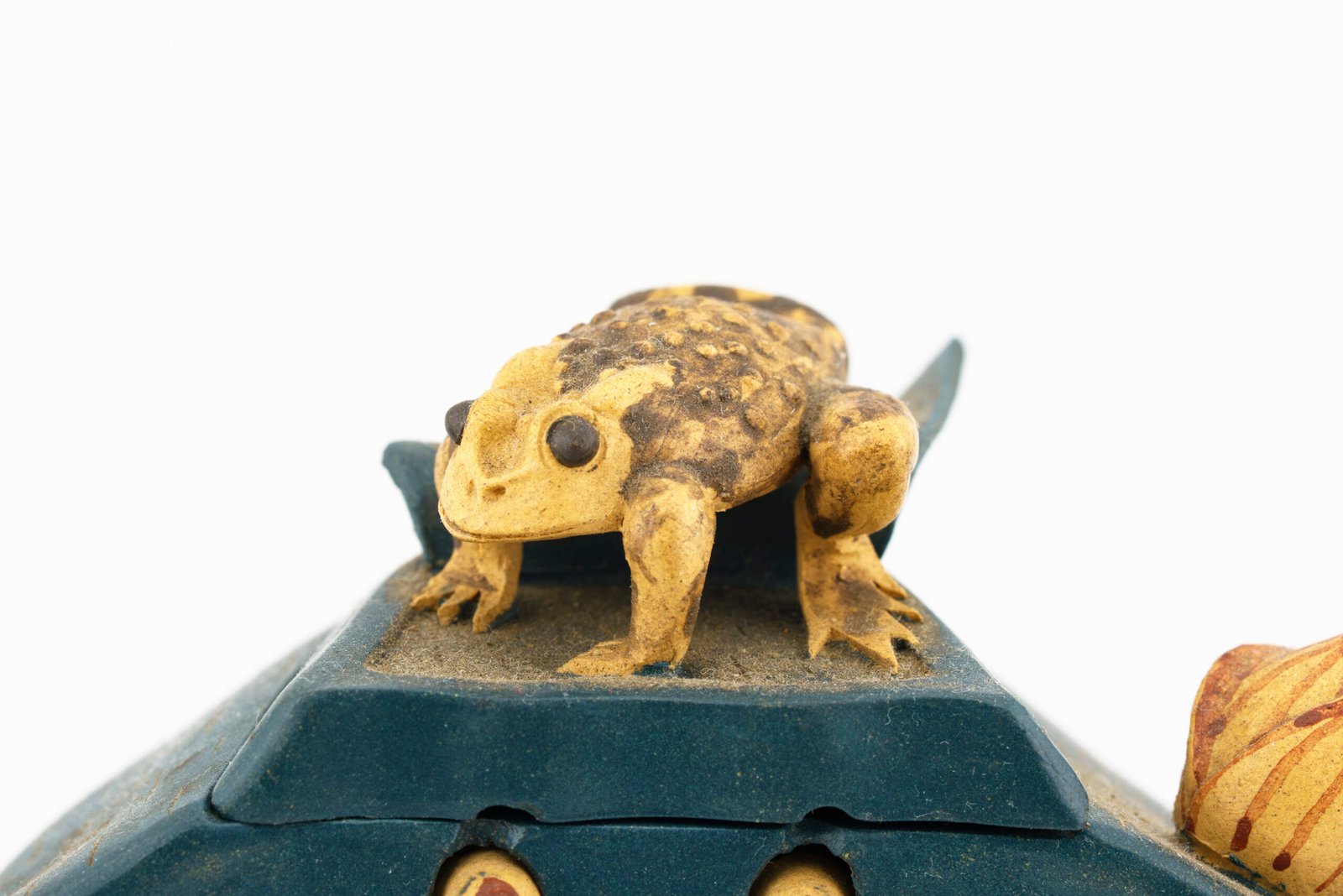 Chinese Yixing Teapot Cover Lotus Pod Frog Water Chestnut Rong Seal Marks 20th C - Image 4