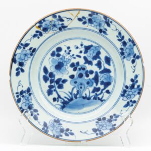Chinese Kangxi Porcelain Plate Blue White Peony Blossom Rock Brown Rim Qing 18C