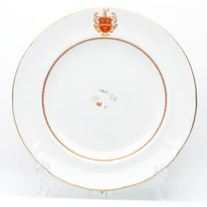 English Porcelain Armorial Style Plate Replica Chinese Hickes Arms Gilt 19th C