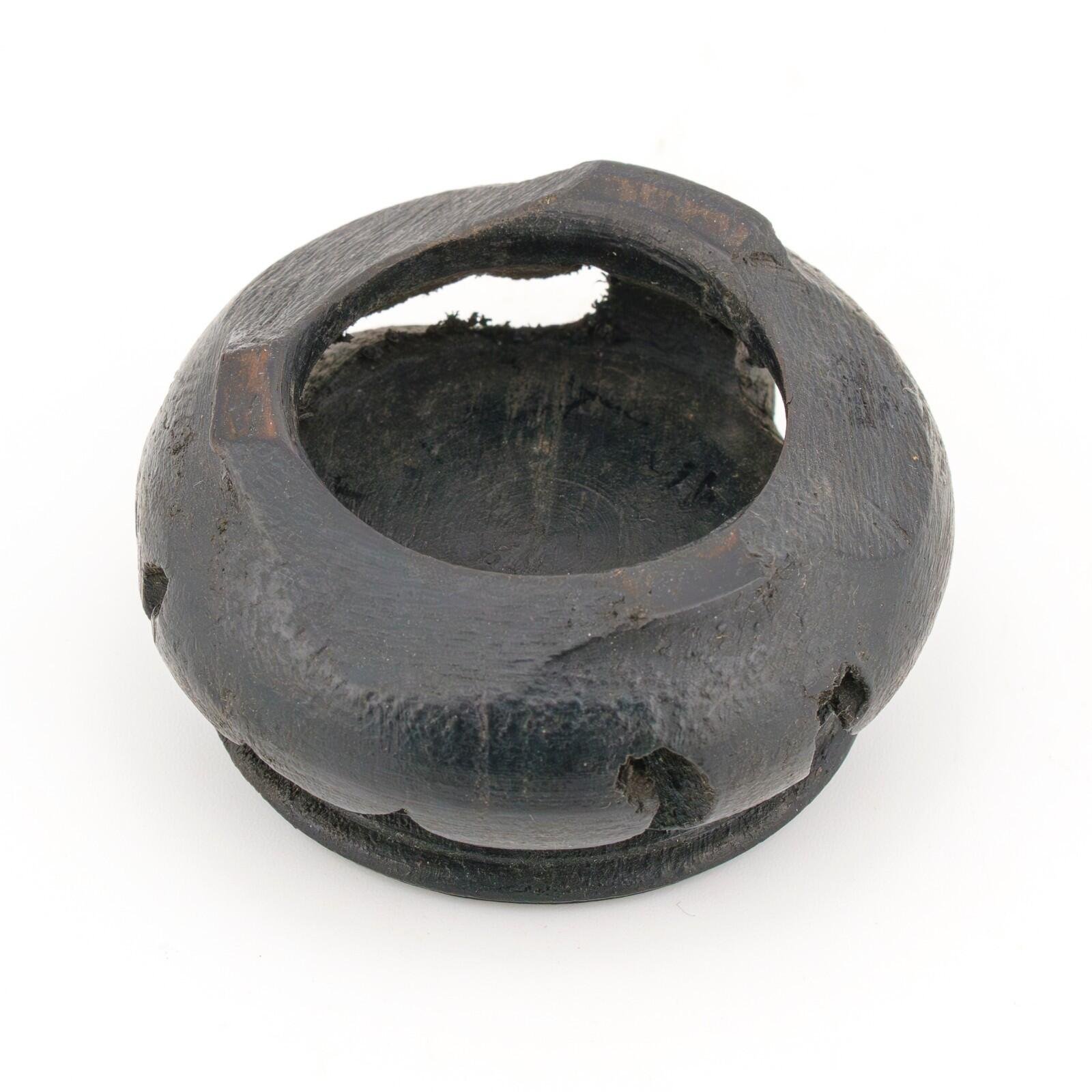 Chinese Carved Wood Stand for Miniature Vase Circle Dark Brown 20th Century - Image 5