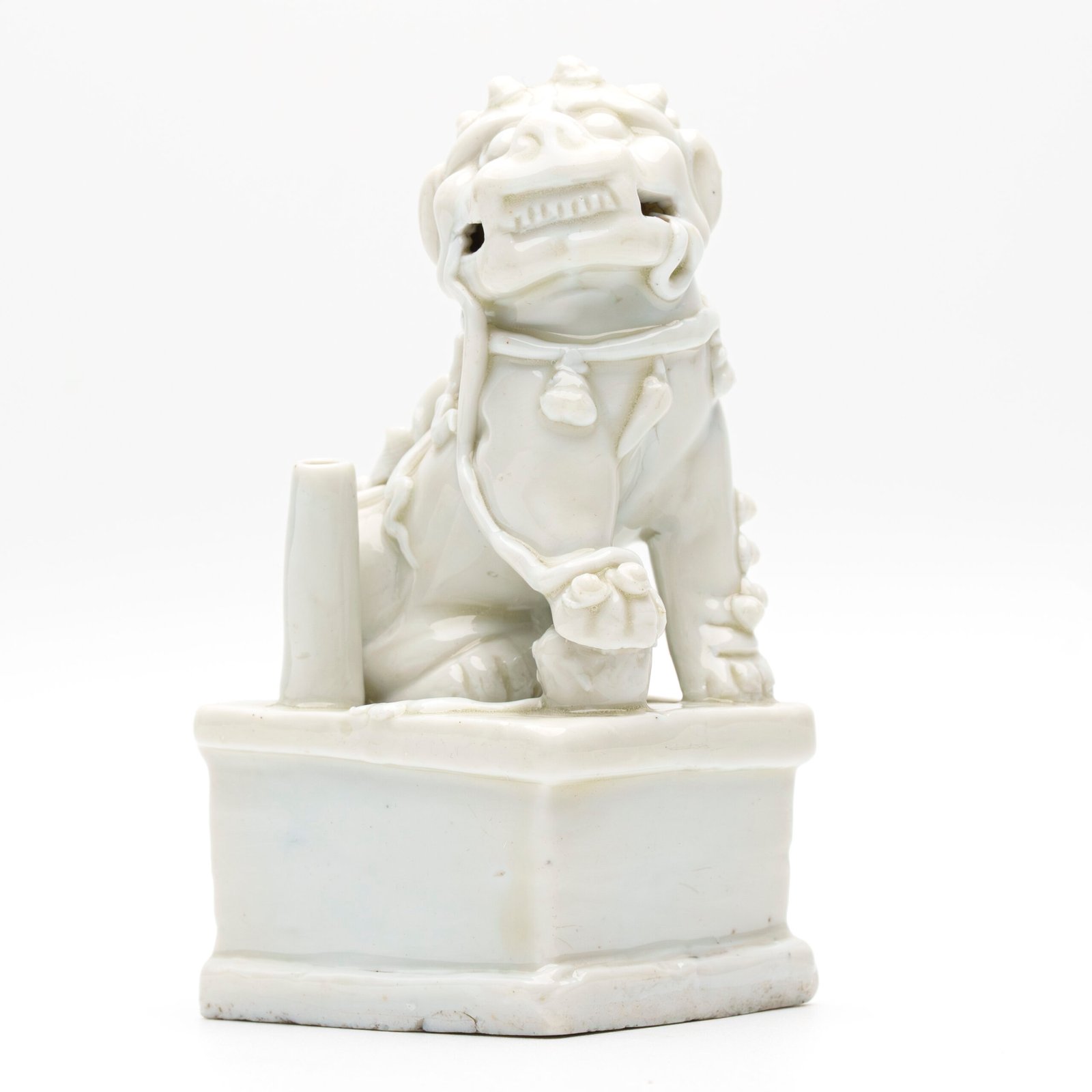 Chinese Buddhist Foo Lion Figure Blanc De Chine Dehua Joss Stick Qing Holder 17C - Image 3