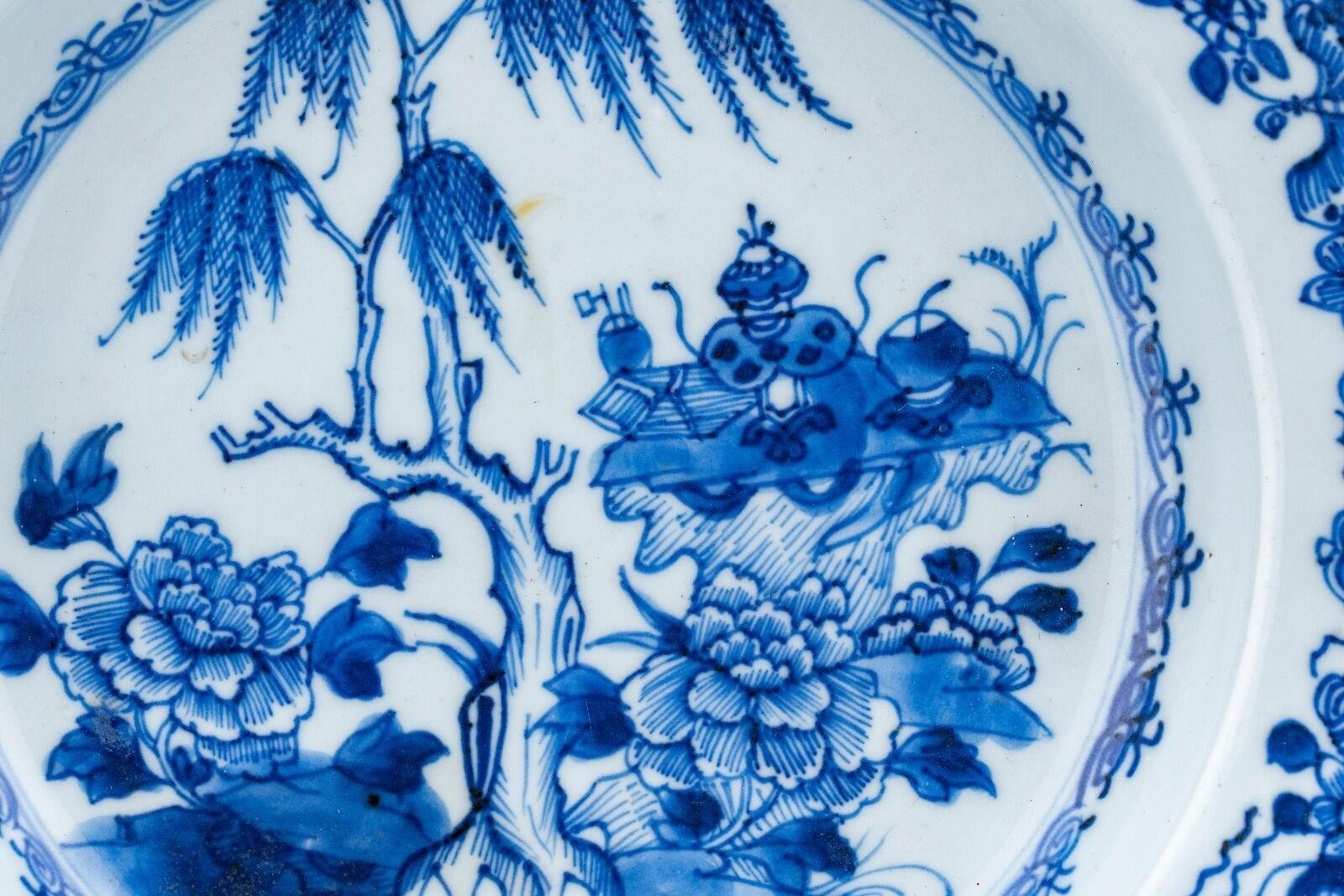 Chinese Qianlong Blue White Porcelain Plate Auspicious Antiques Qing 18th C - Image 5