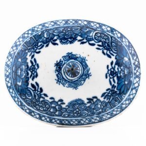 Chinese Qianlong Porcelain Cover for Tureen Blue White Knop Period 18th Century