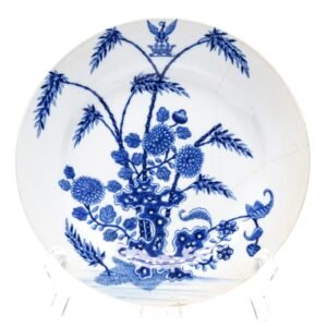 Chinese Porcelain Plate Armorial Crest Wheler Family Qianlong Blue White 18C