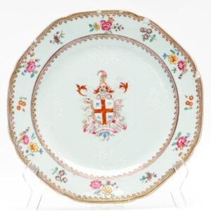 Chinese Porcelain Plate Armorial Crest Bourchier Flower Gilt Qianlong Qing 18C