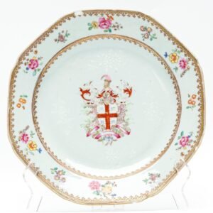 Chinese Porcelain Plate Armorial Crest Bourchier Flower Gilt Qianlong Qing 18C