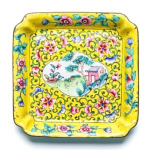 Chinese Saucer Enamel Painted Enamel Famille Jaune Land Scene Turquoise Qing 19C